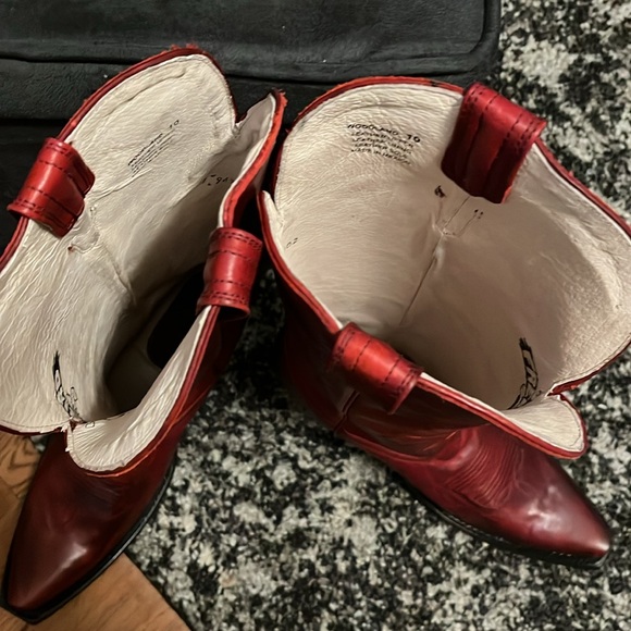 RODEO READY! Freebird Red Heeled Boots Classic Western Design (NEVER WORN) - Picture 5 of 13
